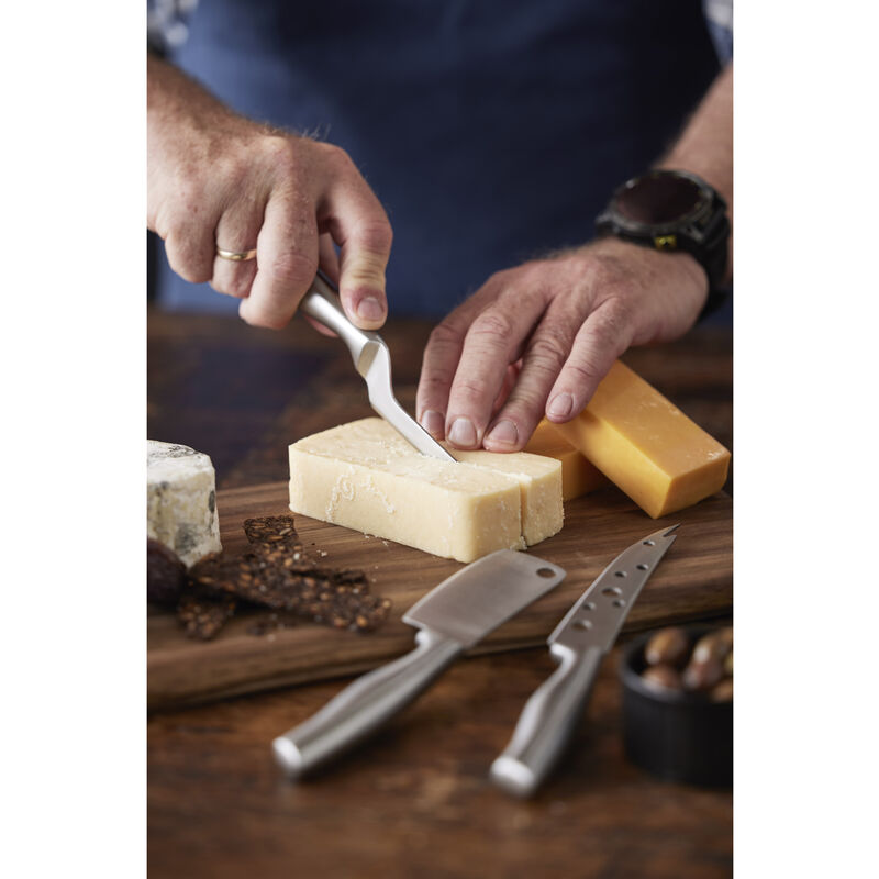 Ostebr&aelig;t med 3 knive